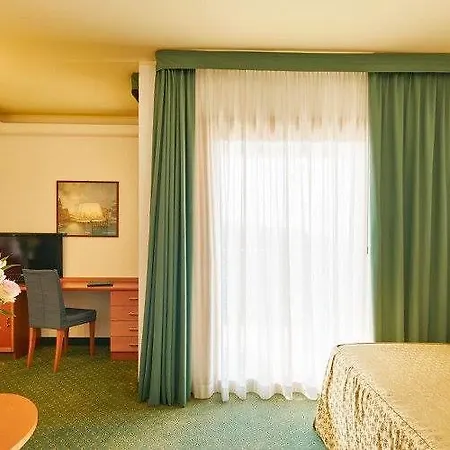Rialto Hotel 4*